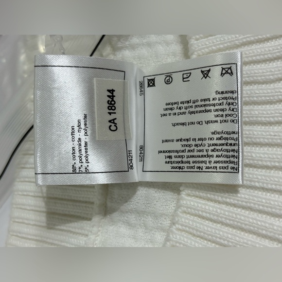 New  Chanel White 3/4 Sleeve Sweater - Picture 7 of 12